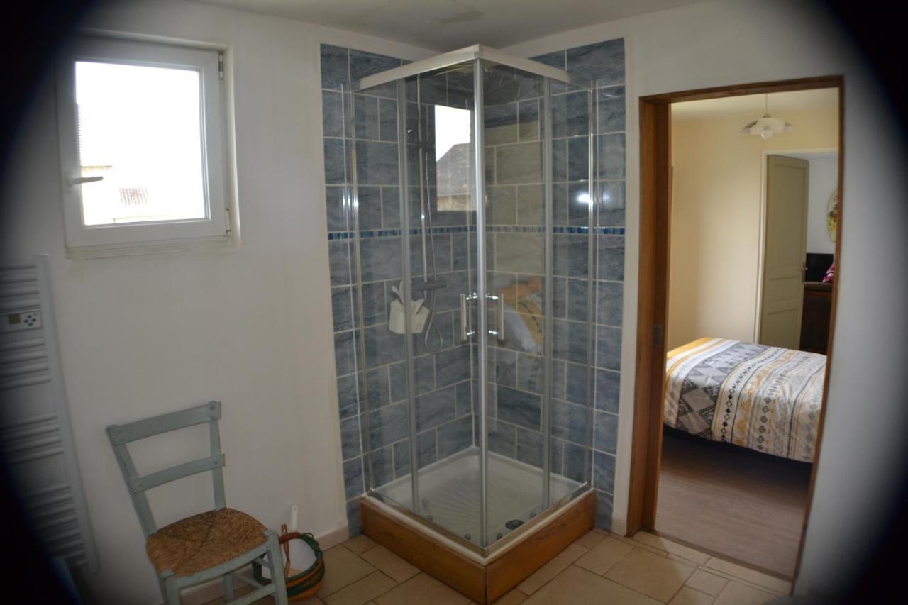 Lubersac Accommodation A La Ferme מראה חיצוני תמונה