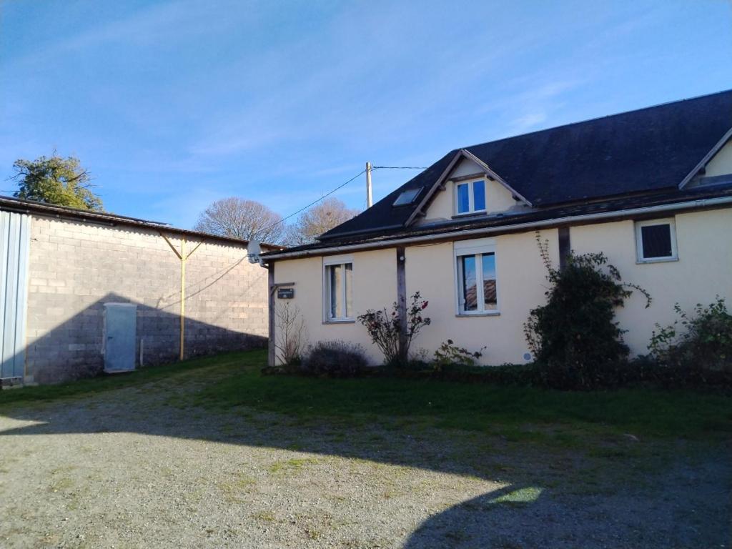 Lubersac Accommodation A La Ferme מראה חיצוני תמונה